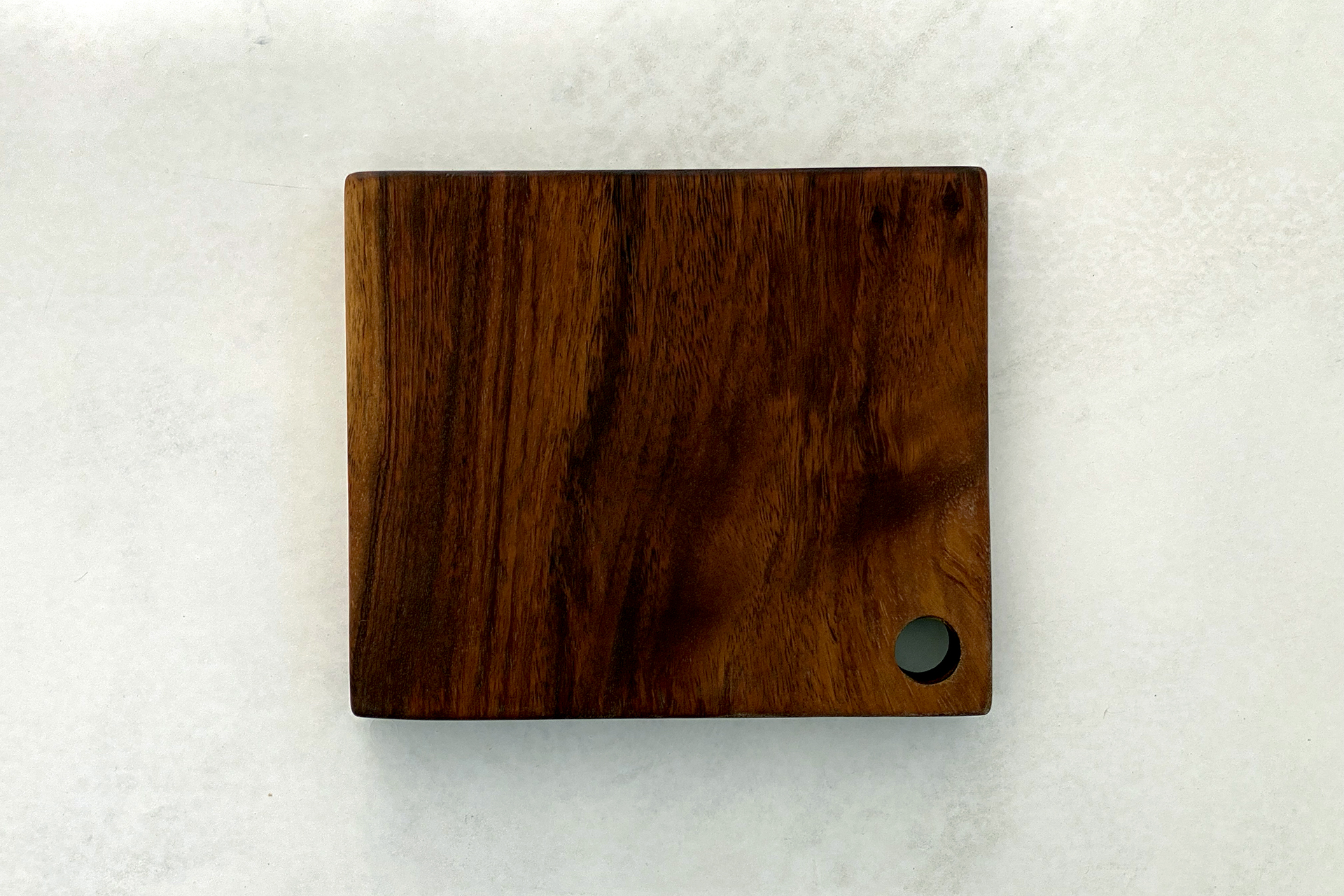 deski do krojenia i serwowania - deska z drewna albicji z otworem