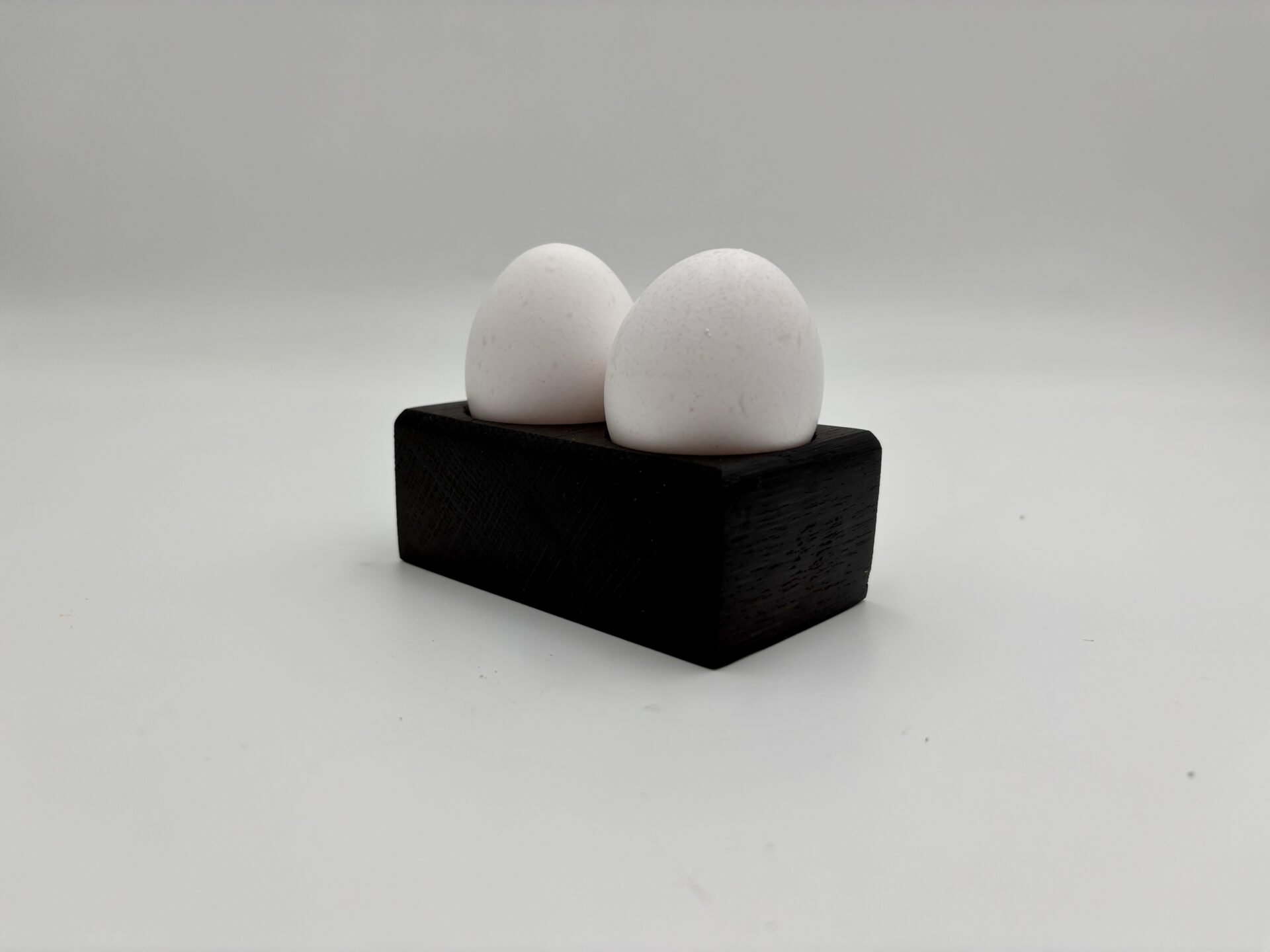 Podstawka na 2 jajka z dębu czarnego